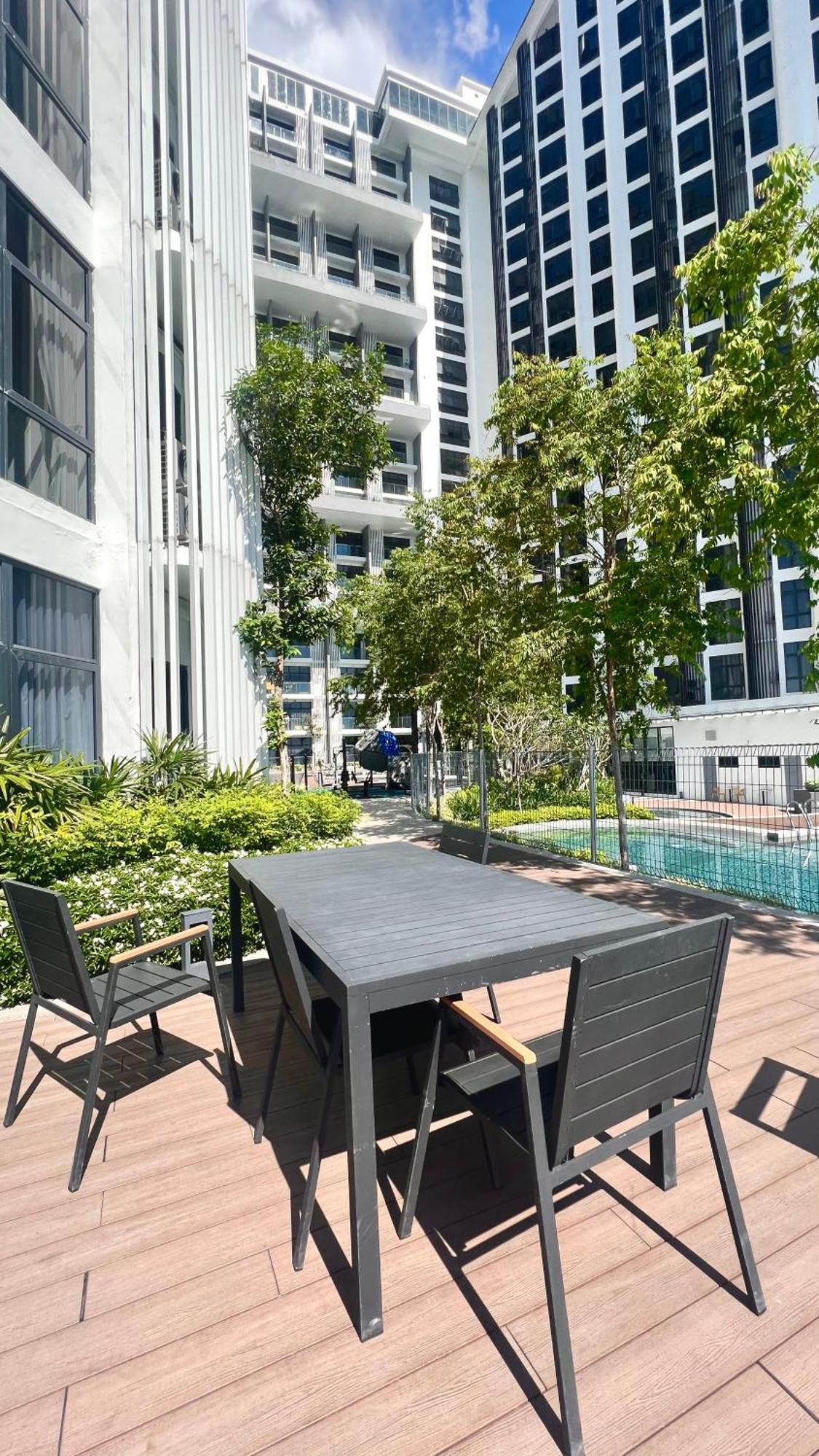 The Shore Executive Suites By Ys Luxury Kota Kinabalu Exterior foto